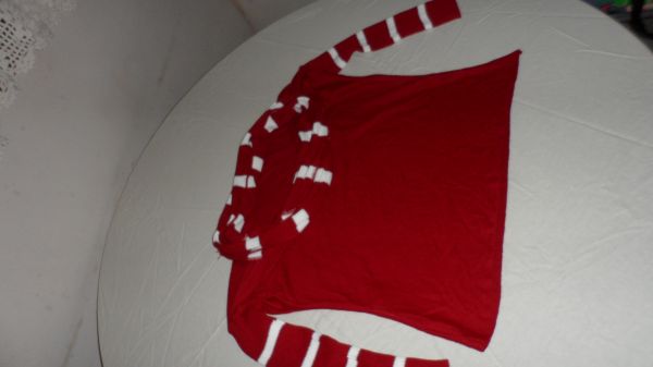 blusa de lã clarice cor vermelha e branca tamanho M